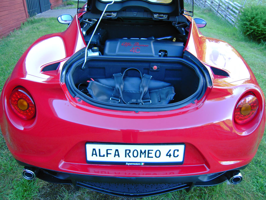 Alfa Romeo 4C Launch Edition - 2014 - 4