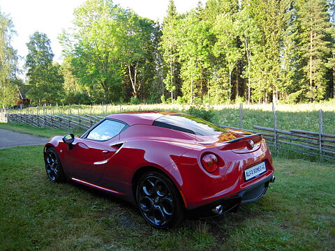 Alfa Romeo 4C Launch Edition - 2014