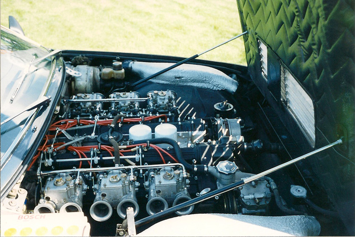 Ferrari 365 GT4 2+2 - 1976 - 4