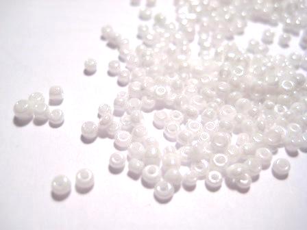 seedbeads opak white pearl