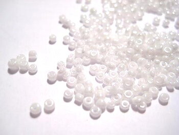 Seedbeads - Opak, Pärlvit