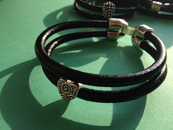 läderarmband