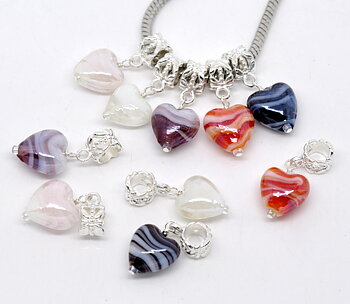 Bead / pendant- hearts mix