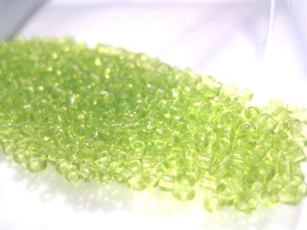 Seedbeads -Peridot  1,5mm