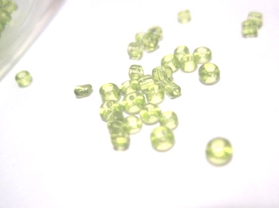Seedbeads -Peridot  1,5mm - 2