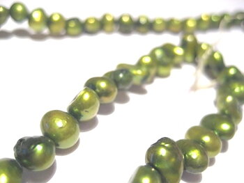 Freshwater Pearls - Potato 6-7mm , dark olive