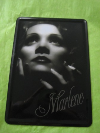 Plåtvykort , Marlene Dietrich