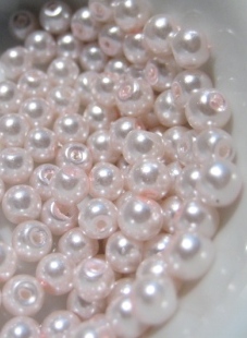 Waxed Glass beads, 4mm pink creme