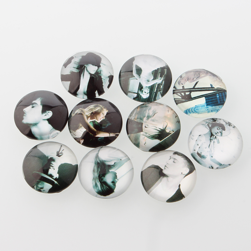 Cabochon in glass  Mixed  14mm