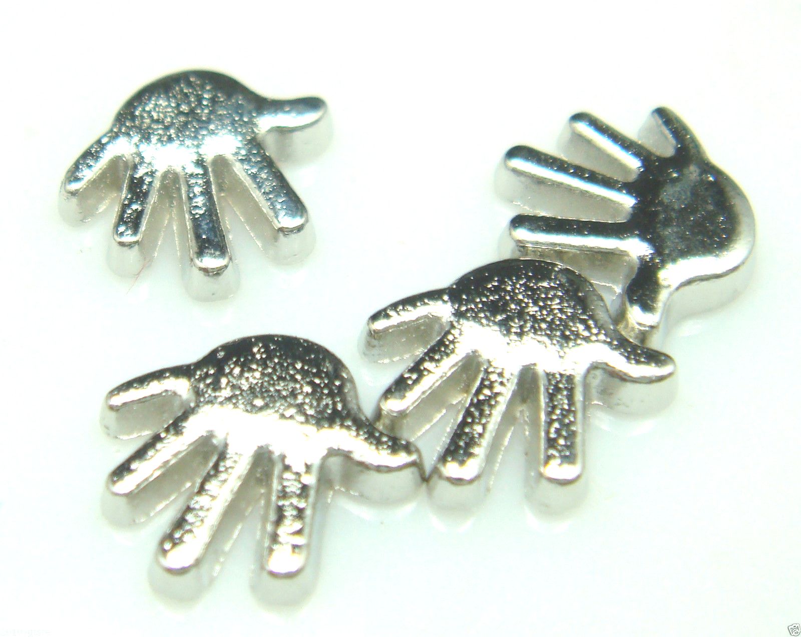 Floating Memory Charm - Hand 