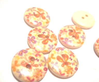 Wood buttons, 15mm   butterflies