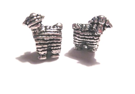 Bead / Pendant, sheep