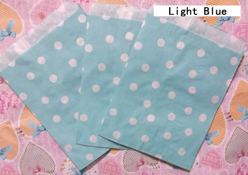 Paper bag lt. blue dots