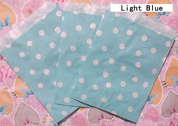 Paper bag lt. blue dots