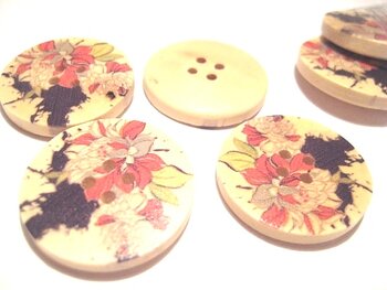 Wood buttons, 30mm  Black splash