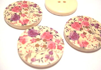 Wood buttons, 30mm   Roses