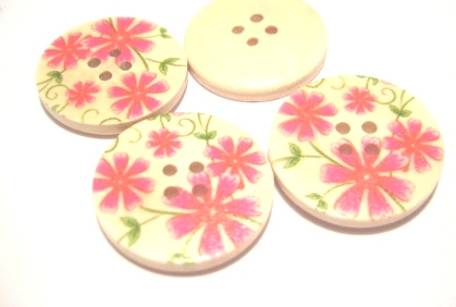 Wood buttons, 30mm   Pink flowers