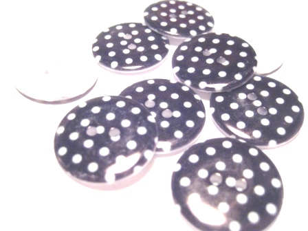 Resinknappar, 23mm, Svart m. vita prickar