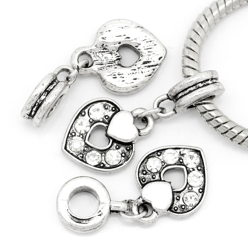 Bead / pendant- hearts clear