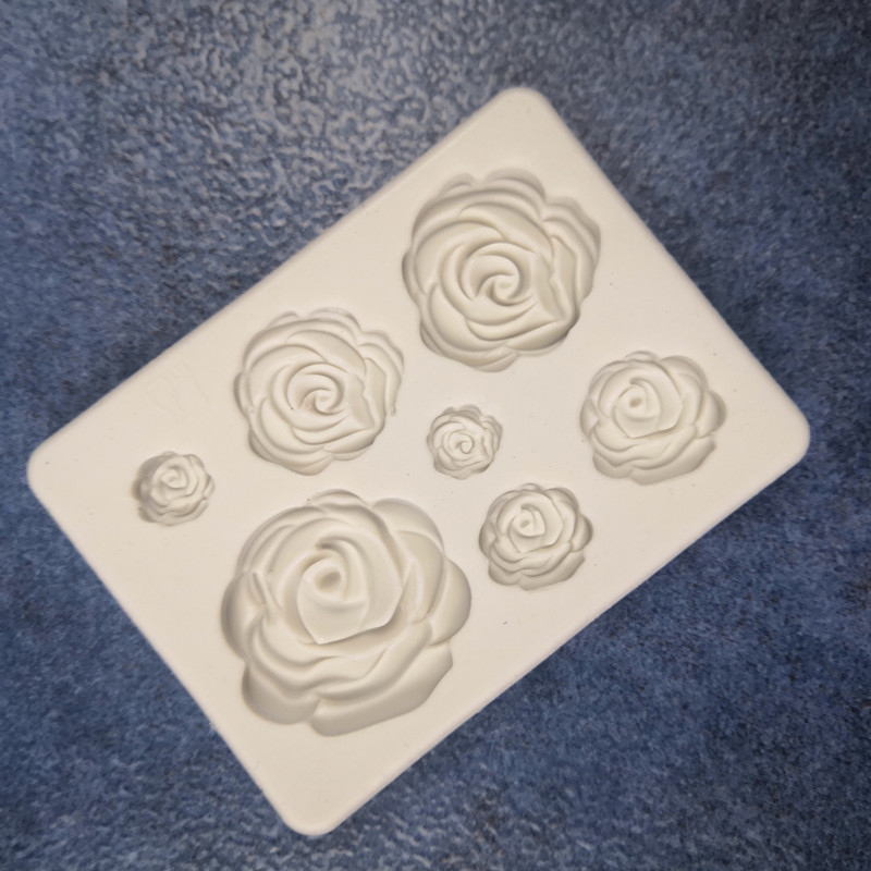 Silicone Resin Mold .   7 Roses