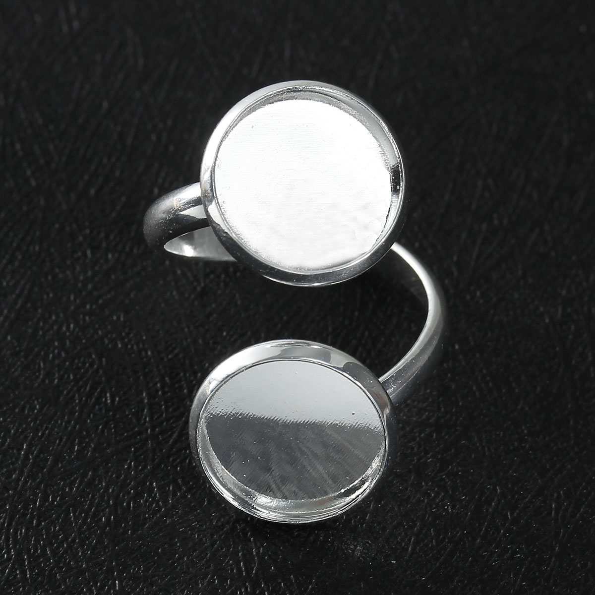 Justerbar Ring med cabochonfäste
