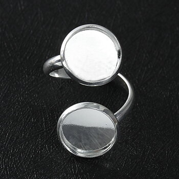 Justerbar Ring med cabochonfäste
