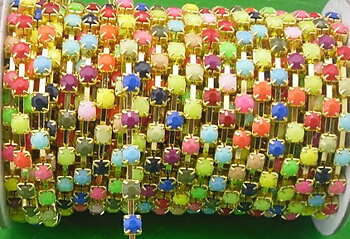 Rhinestone Chain gold,   multi resin 4mm
