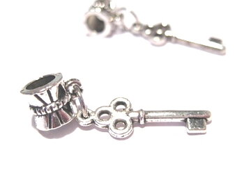 Bead / Pendant,  key