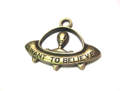 Charm,  bronze plated, I want to believe