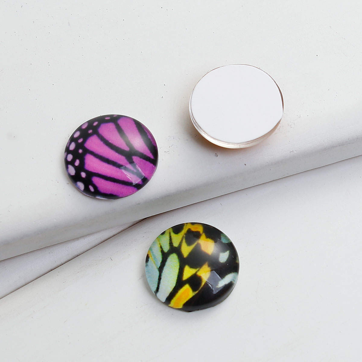 Cabochon in glass  Round 12mm, butterfly wings - 2
