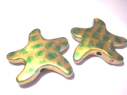 Acrylic stars, green