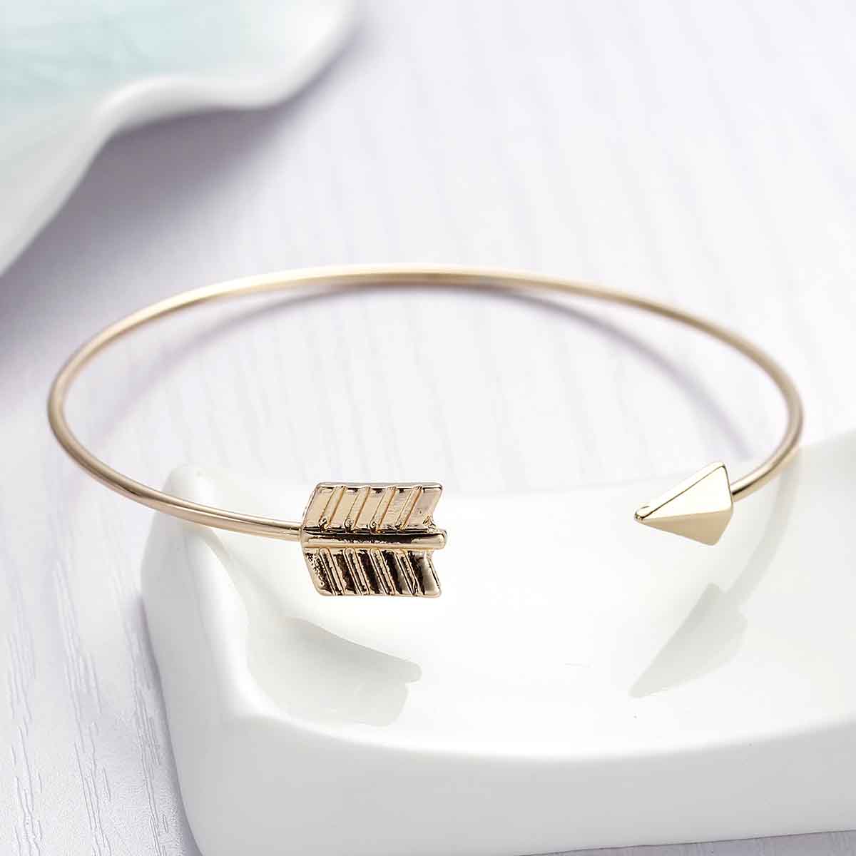 Armband , Bangle, PIL , Guld