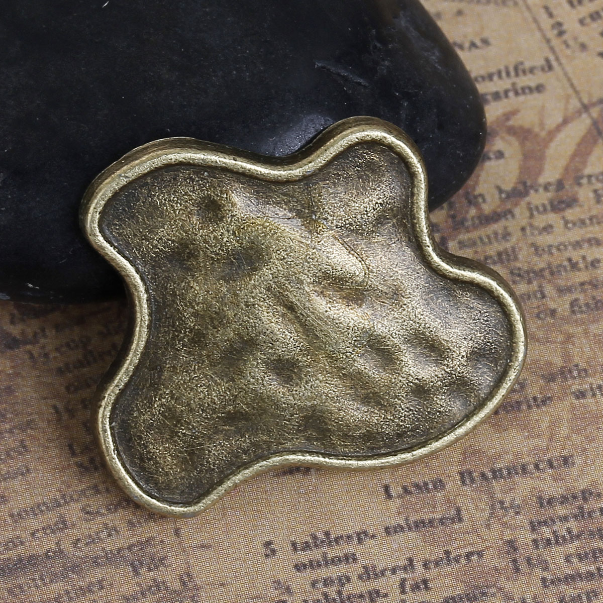 Buttons in the metal - Antique bronze -Irregular Butterfly