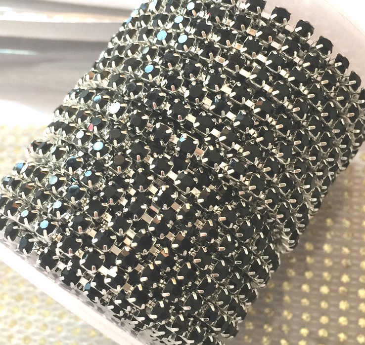 Rhinestone Chain silver- black  SS12