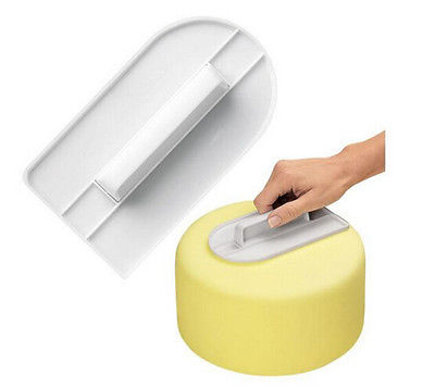 Cake smoother