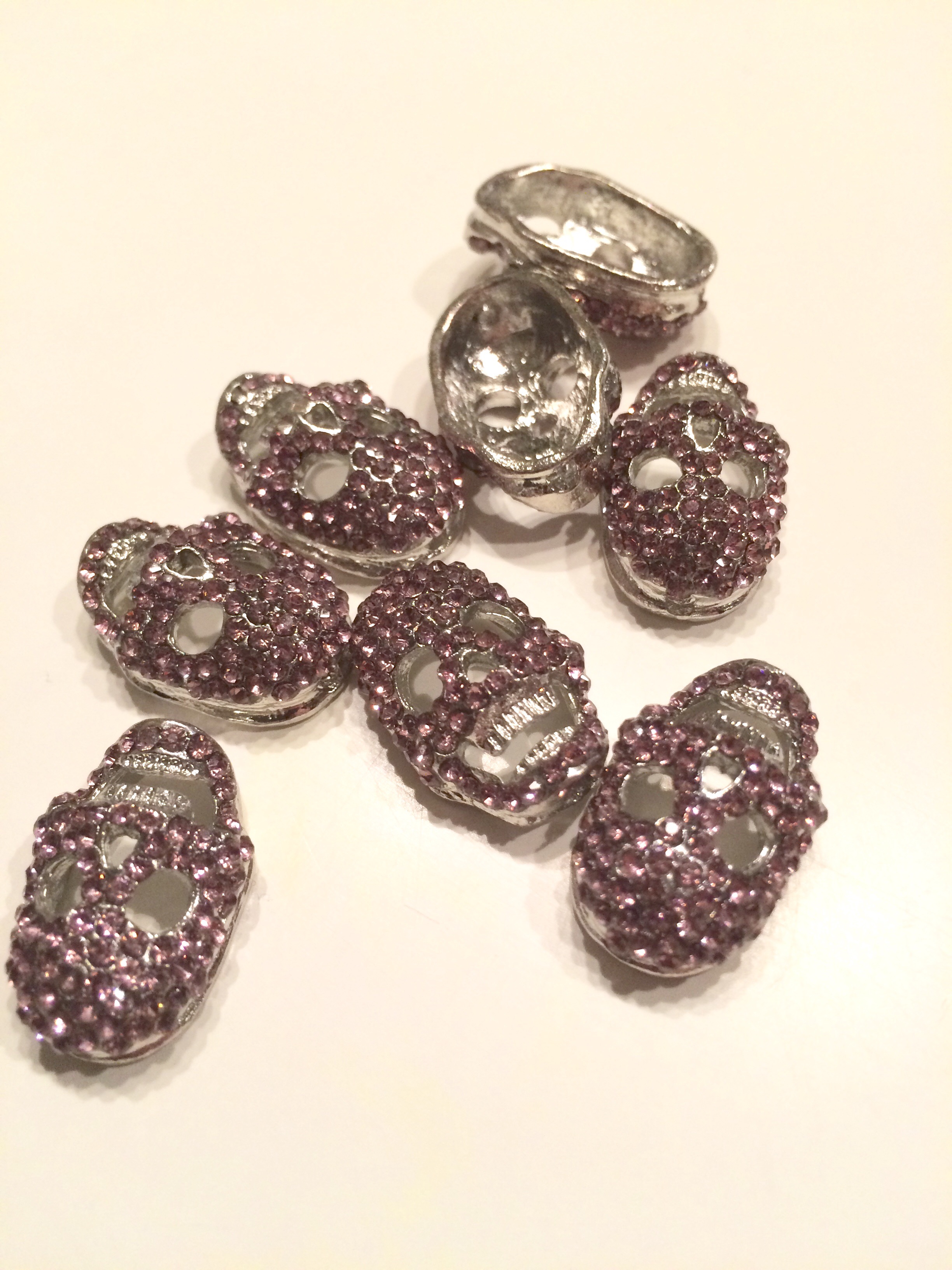 Skull 21mm, lt purple stones