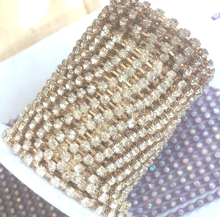 Rhinestone Chain gold -Clear  SS10