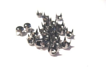 Nitar - Liten rund "spots" - hematitsvart 4mm 100st - 2