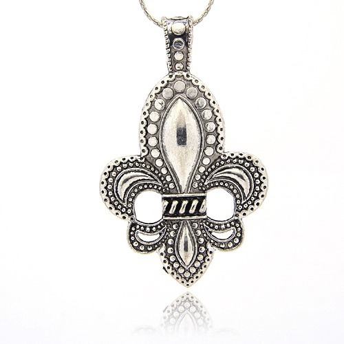 Large Luxury pendant -Fleur de Lis