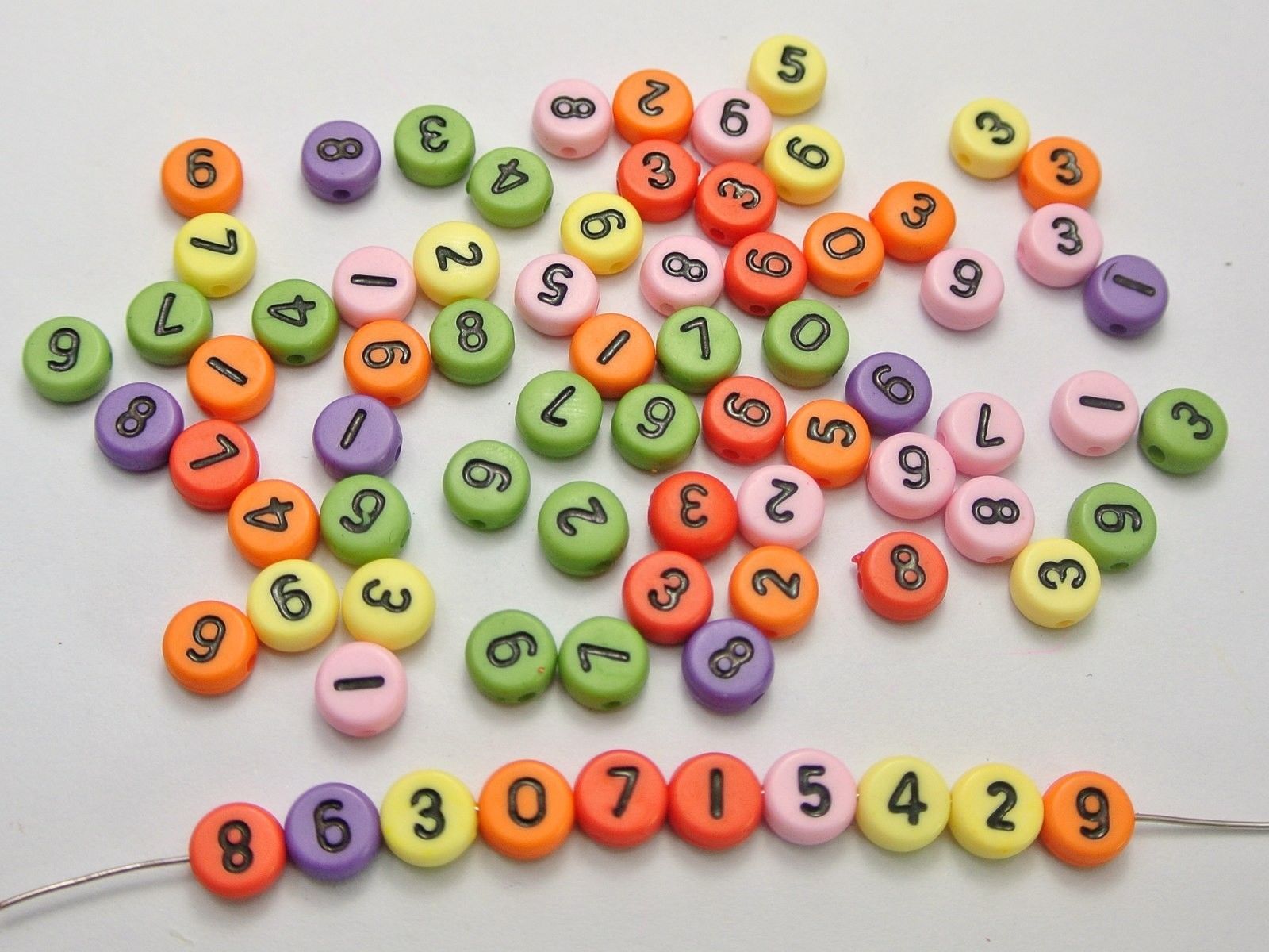 Letter Bead - Round flat, Siffran 6 & 9