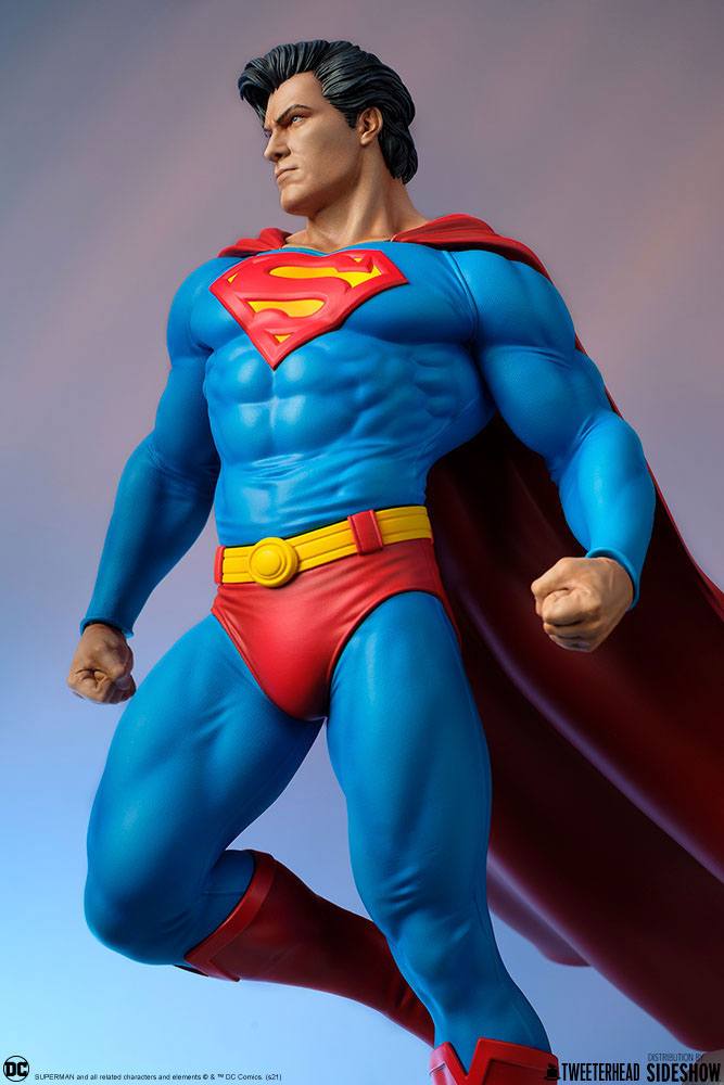 DC Comics Superman Maquette by Tweeterhead