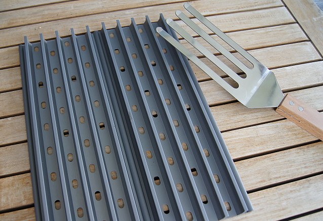 GrillGrates Set - 2 Panel 26,7 X 35cm + GrateTool - 3