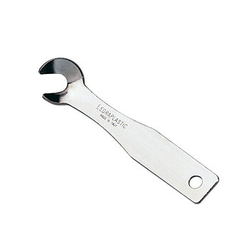 Metal plug holder for balance ball