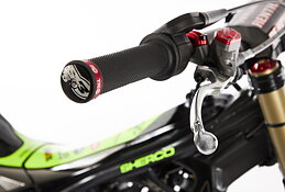 S3 GRIP ENDS SET BLACK