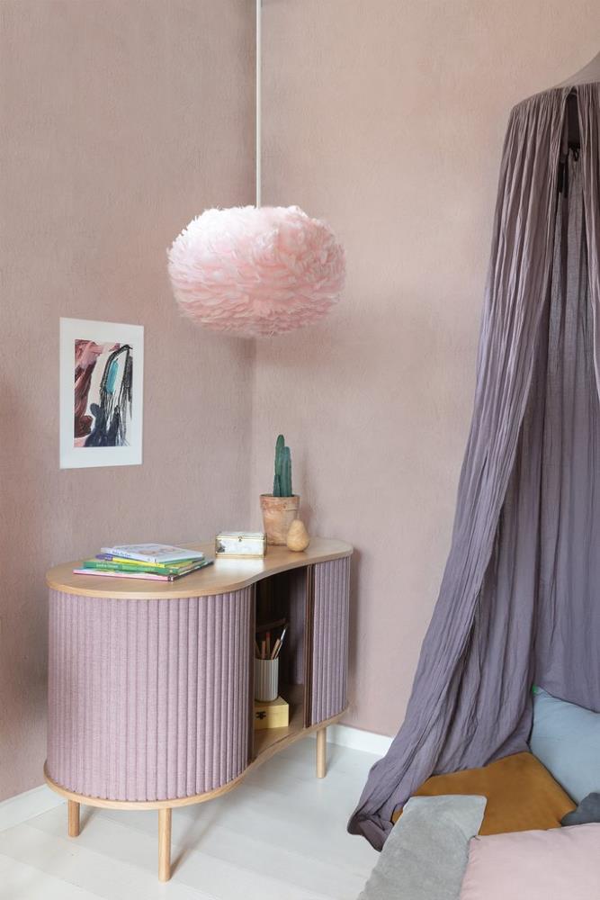 Liten Amanda VITA EOS taklampa 45 cm, gåsfjädrar, rosa Liten Amanda VITA EOS taklampa 45 cm, gåsfjädrar, rosa