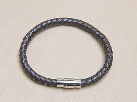 Läderarmband flätat
