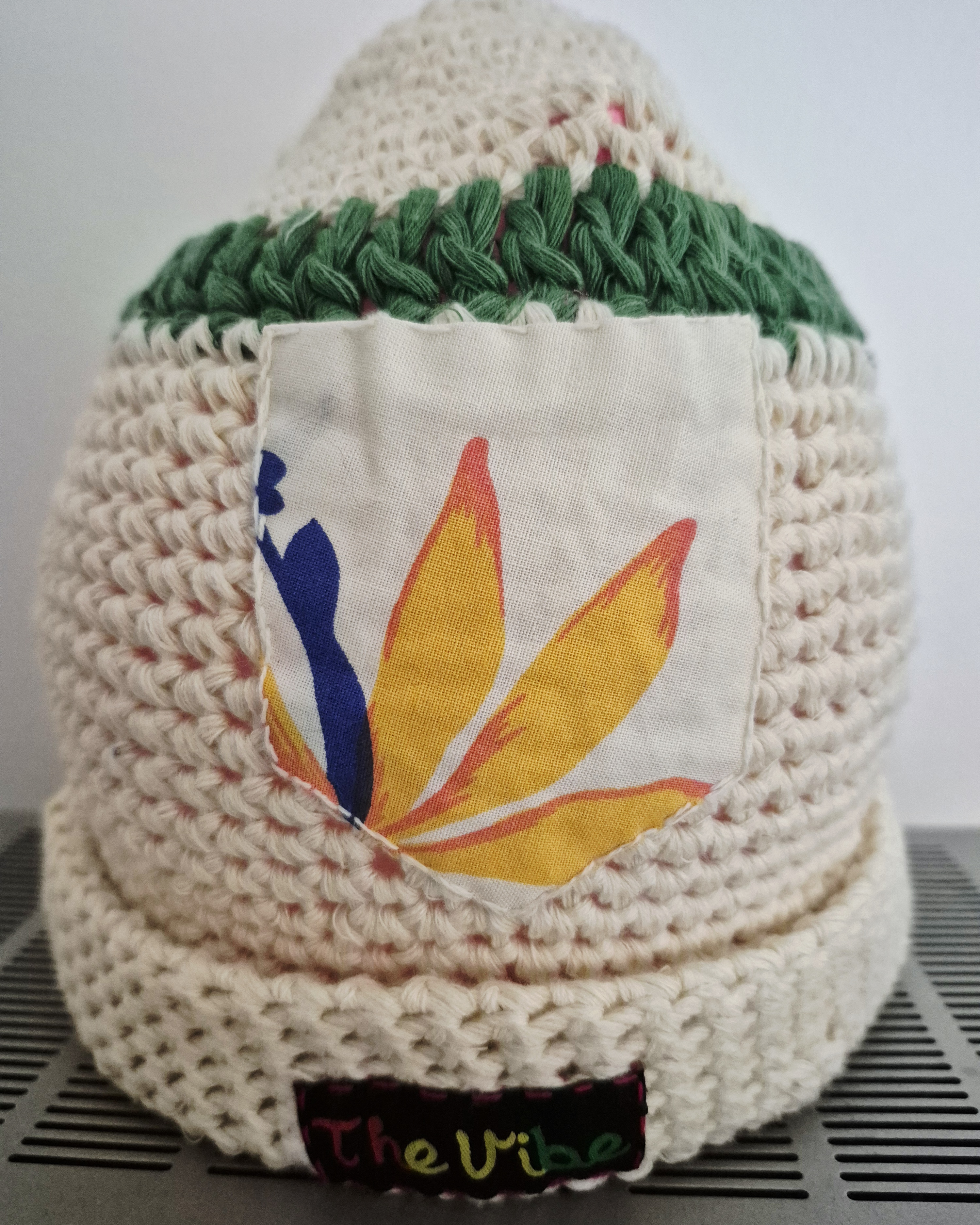 The Vibe Leaf Beanie  Off-White / Cream