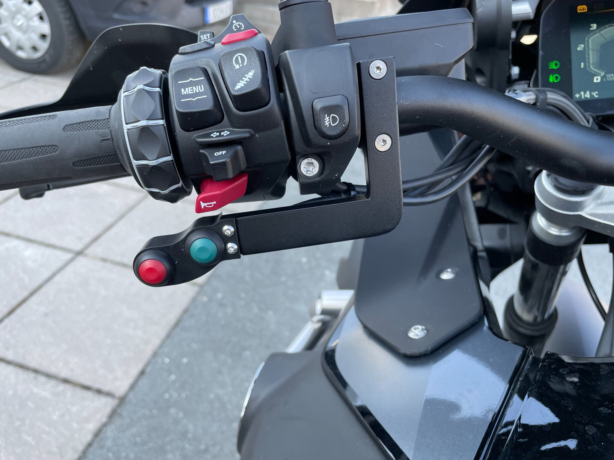 Kliktronic elektroniskt växling  via knappar på styret.  - 18