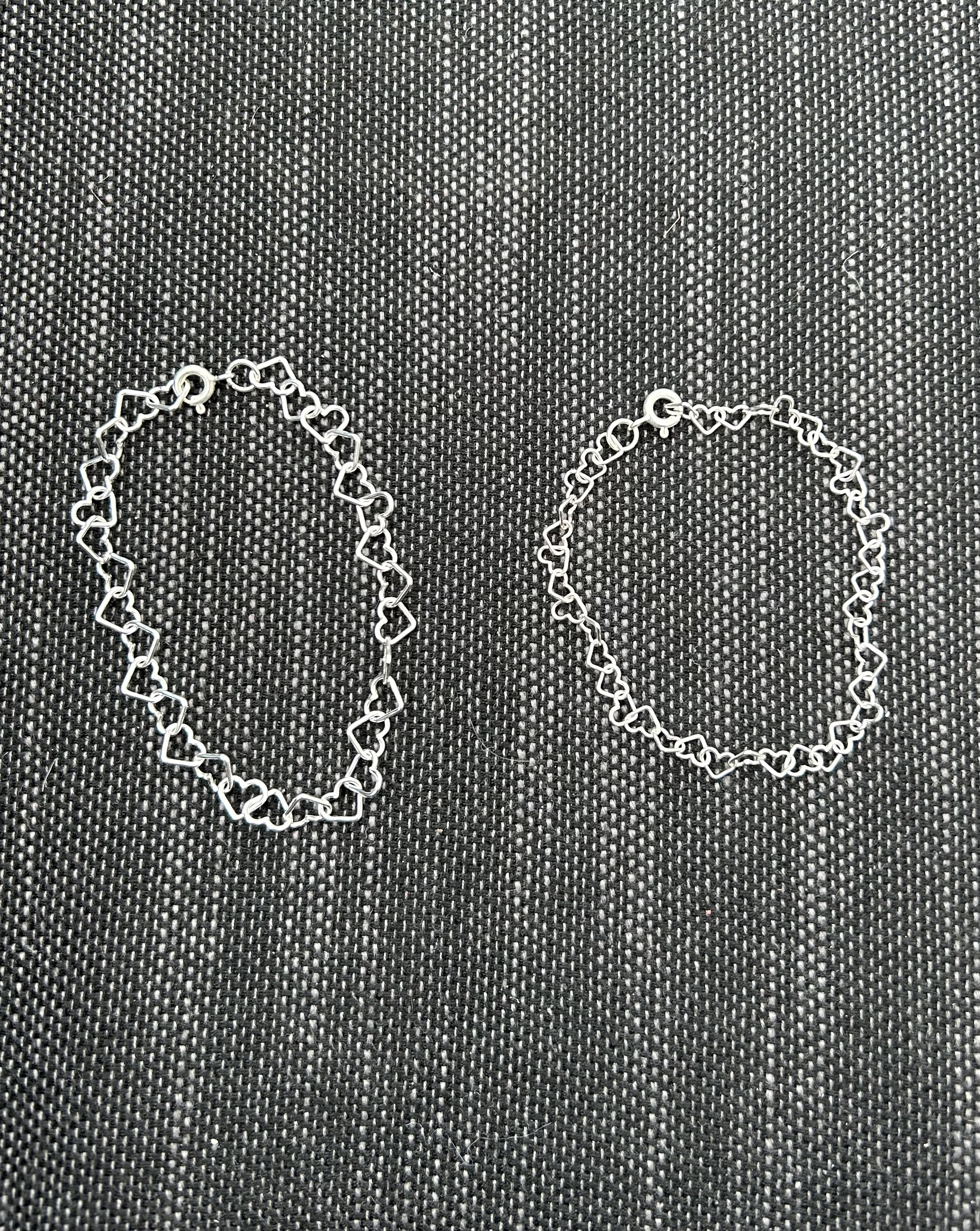 Armband hjärta på rad äkta silver. Små hjärta 