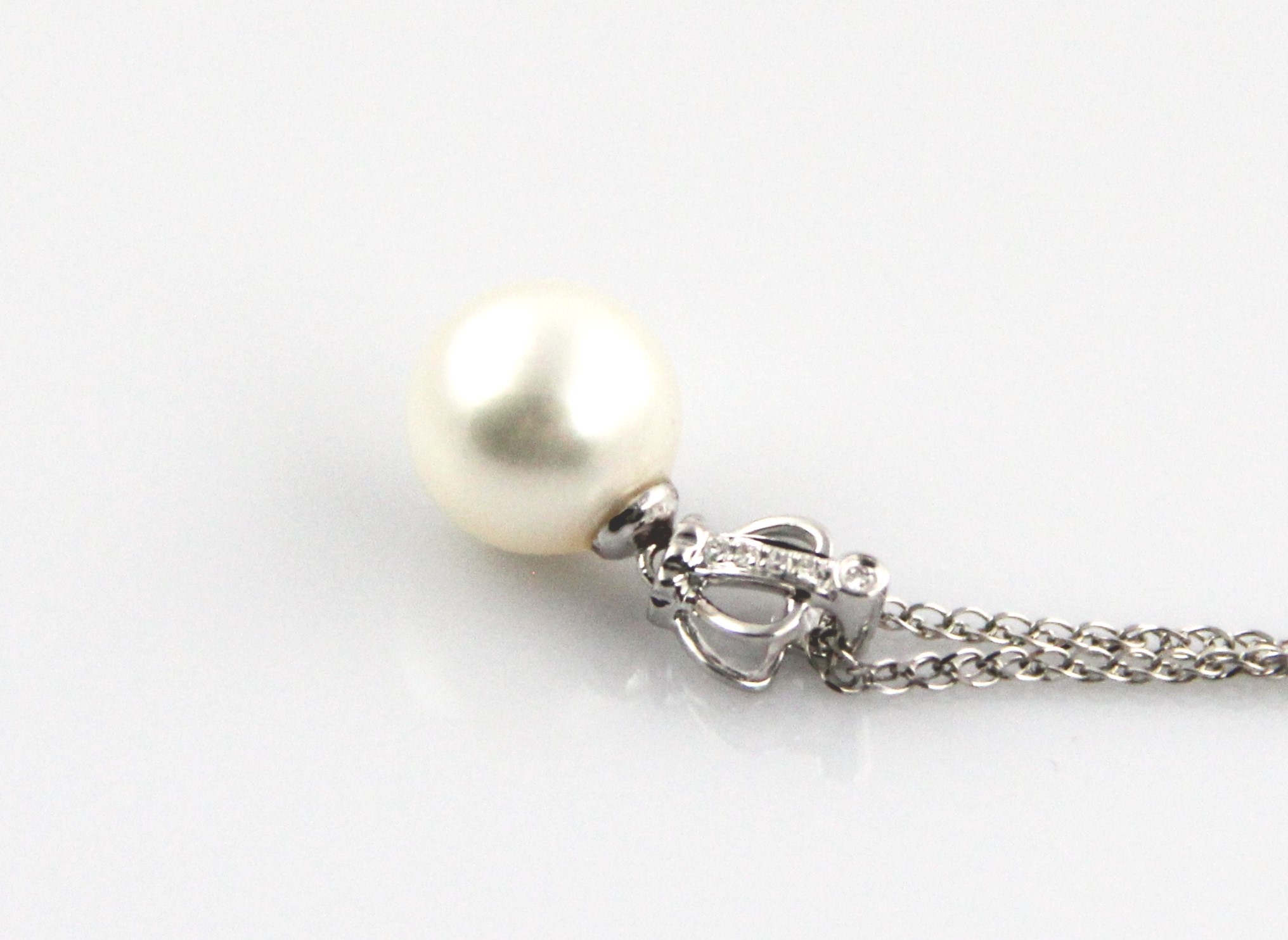 Perlenanhänger-Akoya in AAA-Qualität mit Weißgold und Diamanten 9 mm - 4